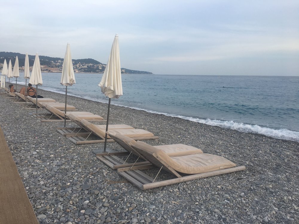 Beach of Nice, France ; My ideal method of sightseeing